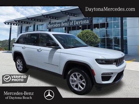 Used 2022 Jeep Grand Cherokee Limited w/ Luxury Tech Group II AWD/4WD image 1