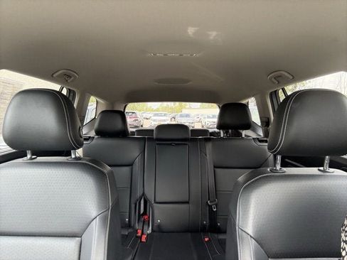 Certified 2022 Volkswagen Atlas SE image 30