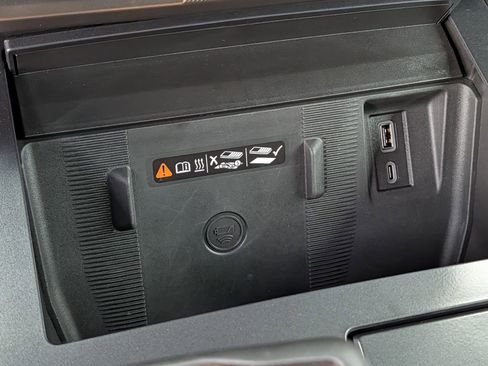 Used 2025 GMC Hummer EV 2X w/ LPO, Sport Package image 16