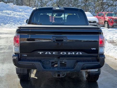 Used 2021 Toyota Tacoma TRD Sport w/ TRD Premium Sport Package image 4