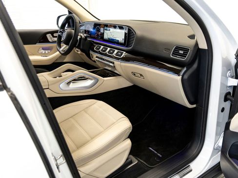 Used 2026 Mercedes-Benz GLS 450 4MATIC image 29