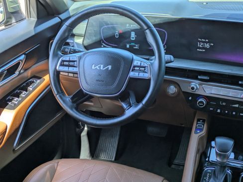 Used 2025 Kia Telluride EX X-Line image 17