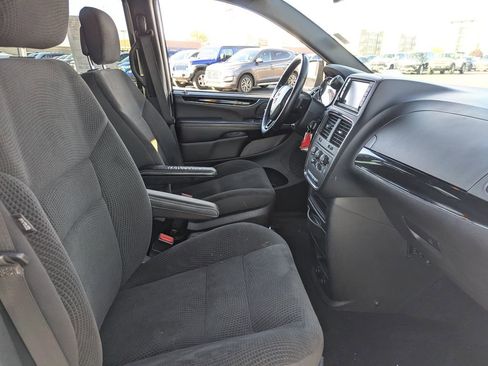 Used 2019 Dodge Grand Caravan SE image 34