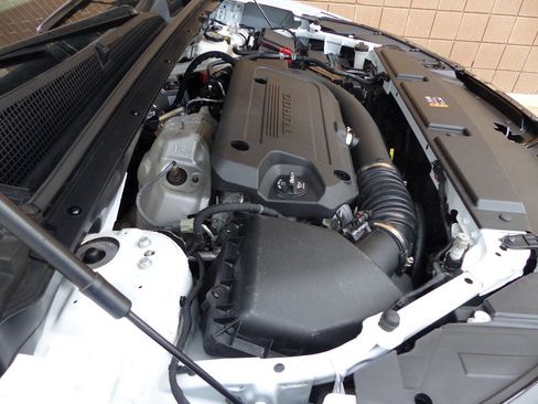 Used 2023 Buick Envision Essence w/ Sport Touring Package AWD/4WD image 23