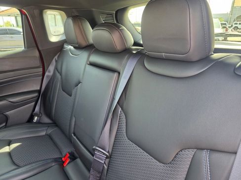 New 2026 Jeep Compass Latitude image 9