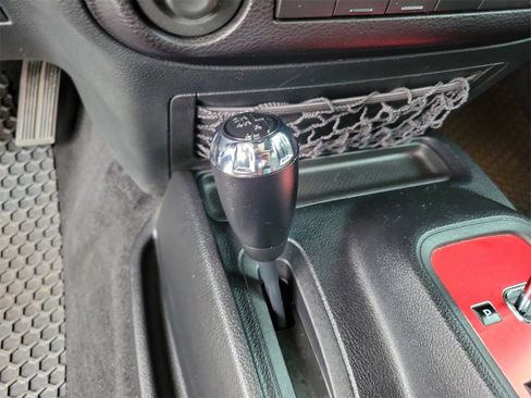 Used 2016 Jeep Wrangler Rubicon w/ Power Convenience Group image 25