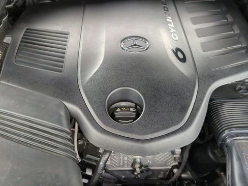 Used 2021 Mercedes-Benz GLE 450 4MATIC image 32