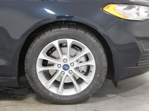 Certified 2020 Ford Fusion SE FWD image 13