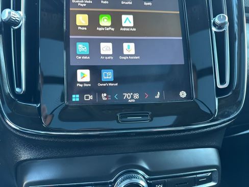 Used 2024 Volvo XC40 B5 Ultimate w/ Protection Package Premier image 29