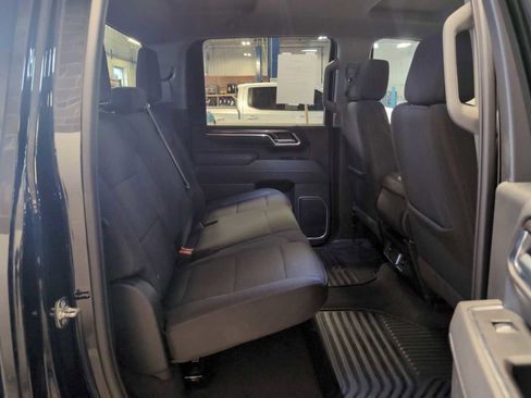 Used 2025 Chevrolet Silverado 2500 LT w/ Convenience Package image 26