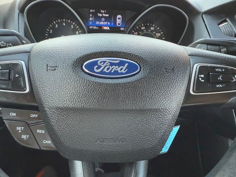 Used 2015 Ford Focus SE image 29