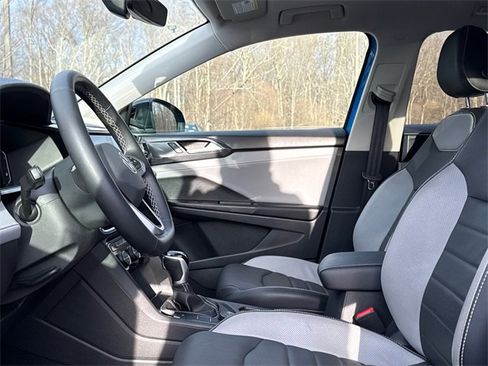 Certified 2023 Volkswagen Taos SEL image 10