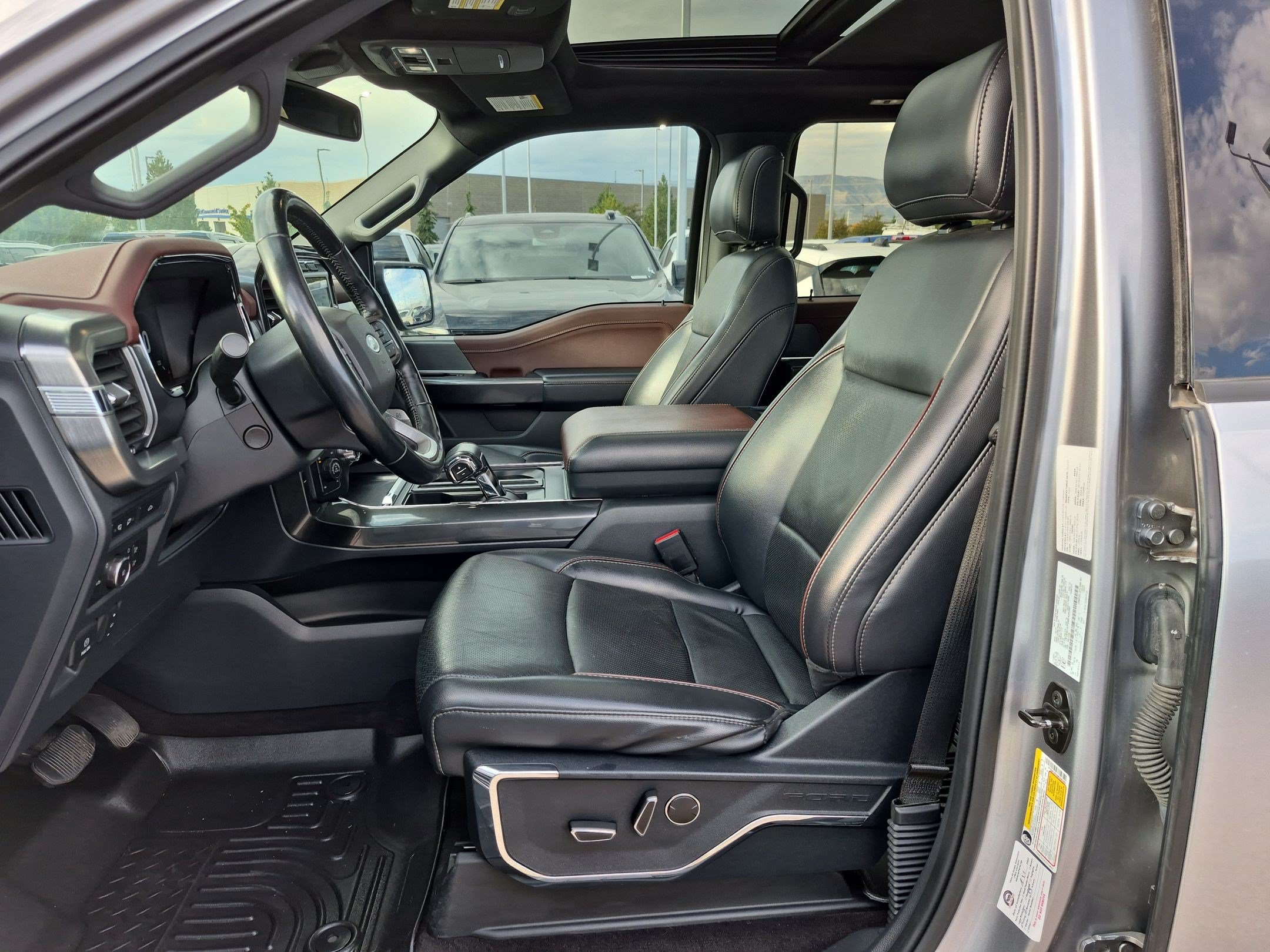 Used 2021 Ford F150 Lariat w/ Equipment Group 502A High AWD/4WD image 15
