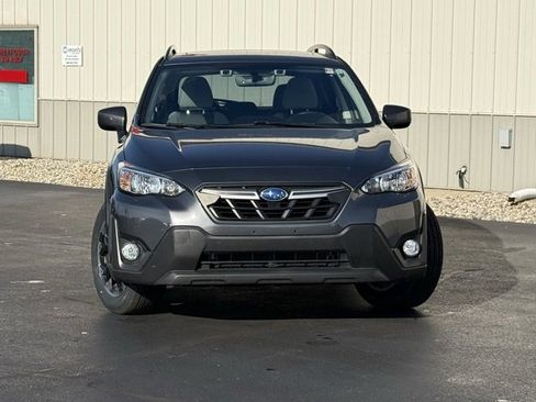 Used 2021 Subaru Crosstrek 2.0i Premium w/ Moonroof Package image 2