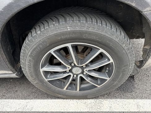 Used 2017 Dodge Grand Caravan GT image 9