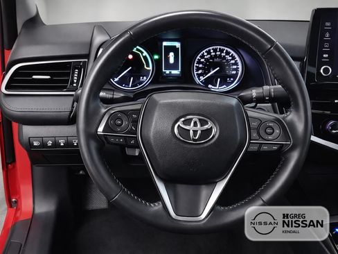 Used 2023 Toyota Camry SE FWD image 8