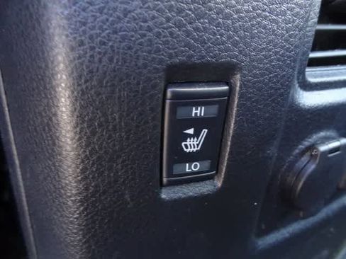 Used 2021 Nissan Titan PRO-4X w/ Pro-4x Convenience Package image 25