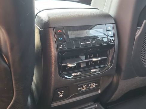 Used 2022 Jeep Grand Cherokee L Limited w/ Trailer Tow Group (B) AWD/4WD image 26