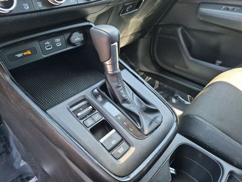 Used 2024 Honda CR-V EX image 12