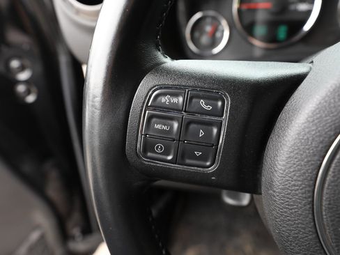 Used 2015 Jeep Wrangler Sport AWD/4WD image 18