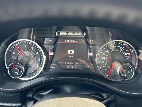 Used 2024 RAM 1500 Big Horn AWD/4WD image 27