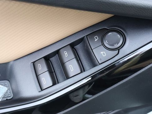 New 2026 Chevrolet Equinox ACTIV w/ Convenience Package III image 17