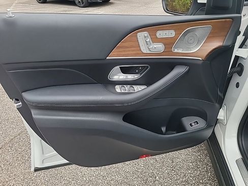 Used 2025 Mercedes-Benz GLE 350 4MATIC image 18