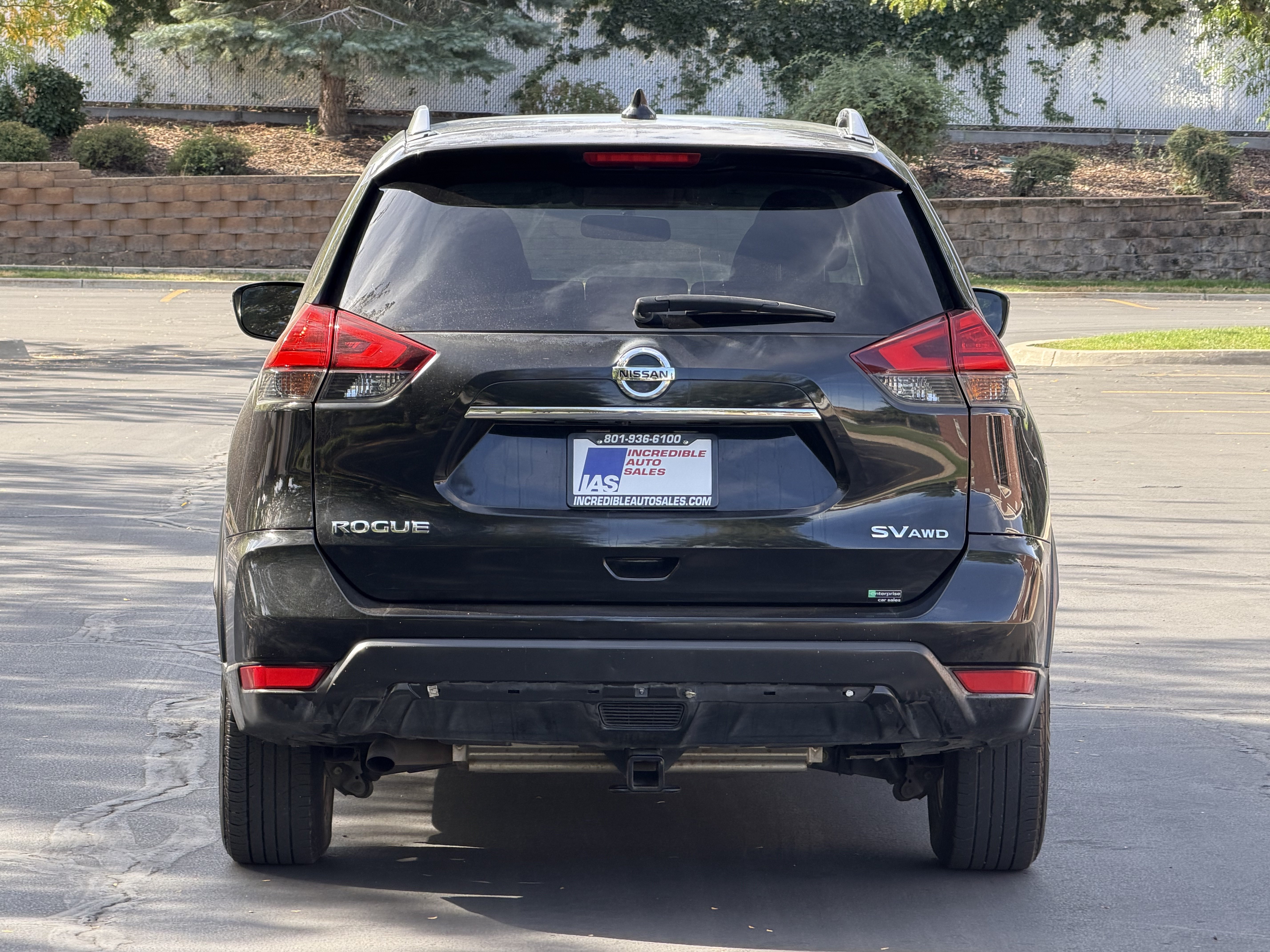 Used 2017 Nissan Rogue SV AWD/4WD image 5