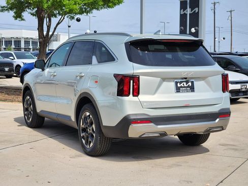 New 2026 Kia Sorento S w/ S Panoramic Sunroof Package FWD image 3