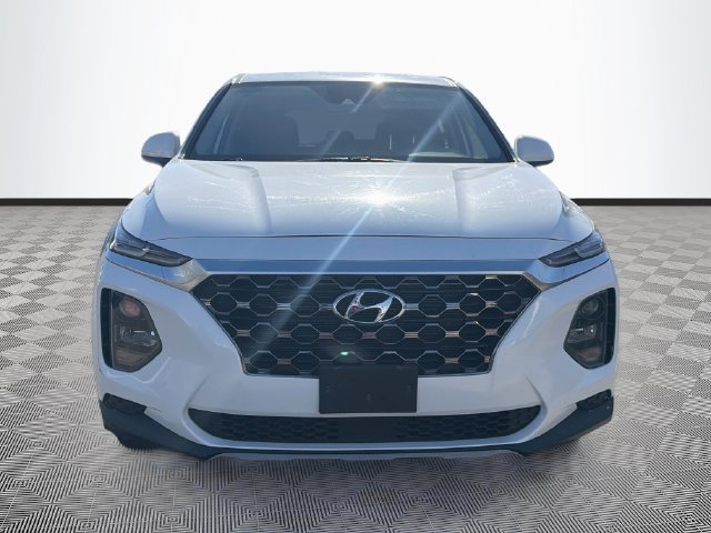 Used 2020 Hyundai Santa Fe SE FWD image 2