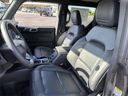 Used 2025 Ford Bronco Big Bend w/ Black Diamond Package image 15