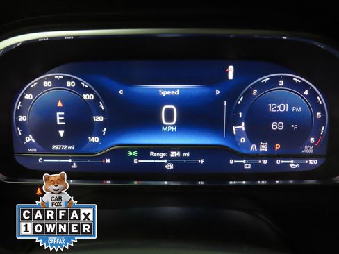 Used 2023 Chevrolet Suburban Z71 w/ Luxury Package image 11