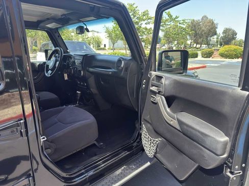 Used 2013 Jeep Wrangler Unlimited Sport image 42