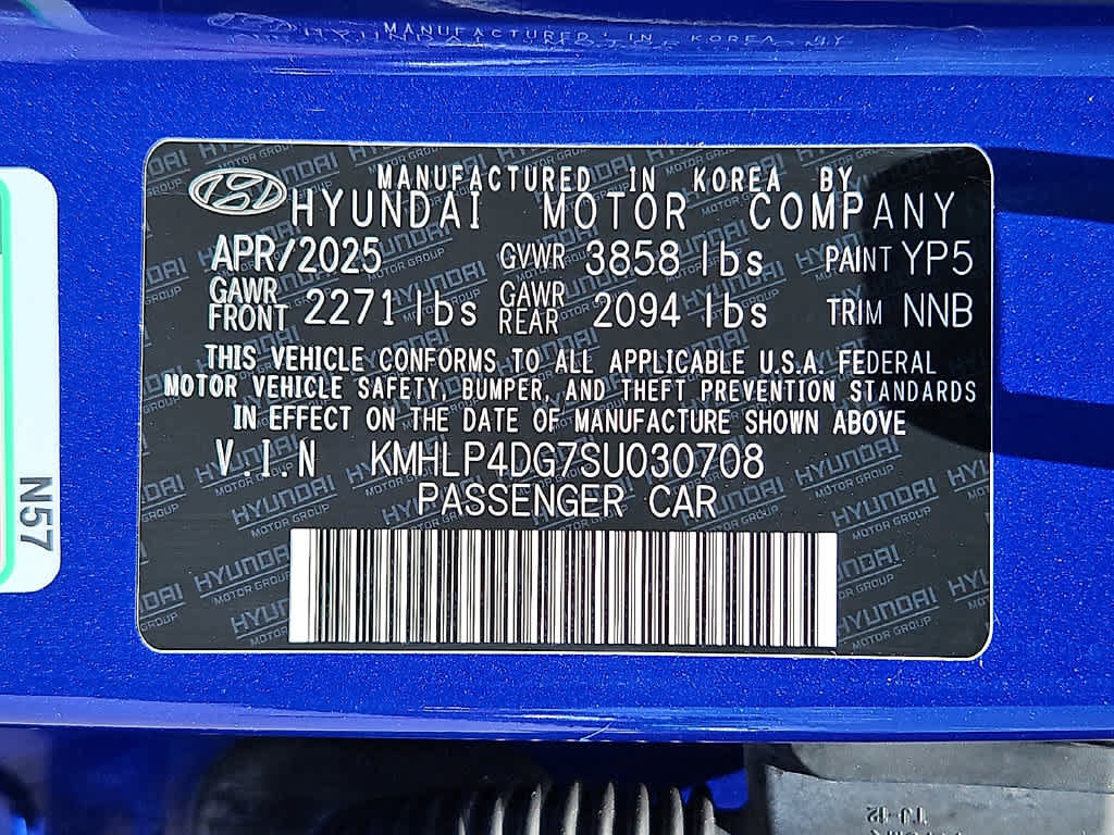 Used 2025 Hyundai Elantra Limited FWD image 6