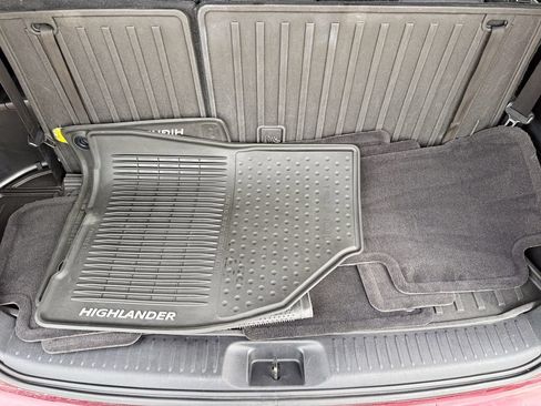 Used 2016 Toyota Highlander Limited AWD/4WD image 18