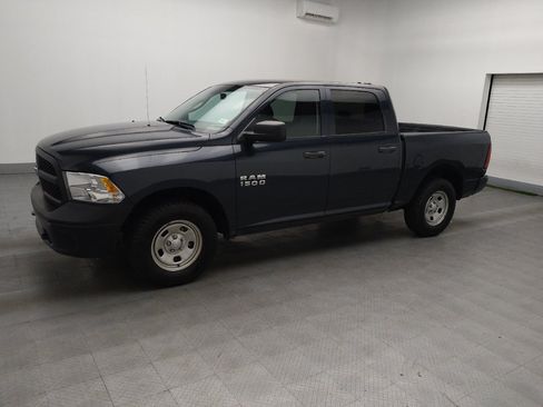 Used 2018 RAM 1500 ST AWD/4WD image 2