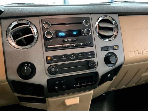 Used 2011 Ford F250 XLT w/ Camper Pkg image 6