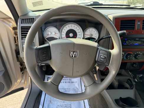 Used 2005 Dodge Dakota SLT image 16