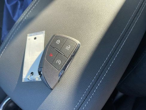 New 2026 GMC Canyon Elevation w/ Convenience Package image 29