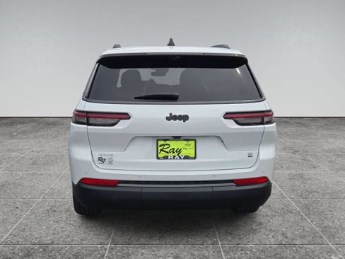 New 2026 Jeep Grand Cherokee L Limited AWD/4WD image 8