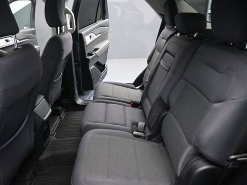 Used 2026 Ford Explorer Active AWD/4WD image 15