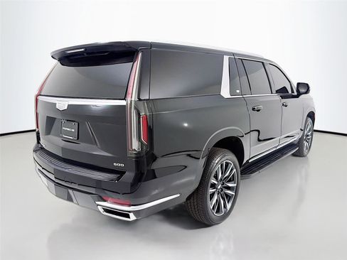 Used 2023 Cadillac Escalade ESV Premium Luxury image 24
