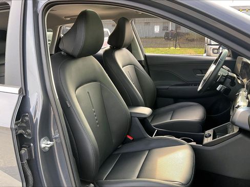 Used 2024 Hyundai Kona Limited image 9