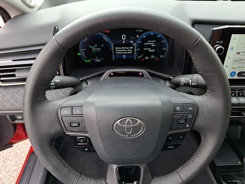 Used 2025 Toyota Camry XLE w/ Premium Plus Package AWD/4WD image 20