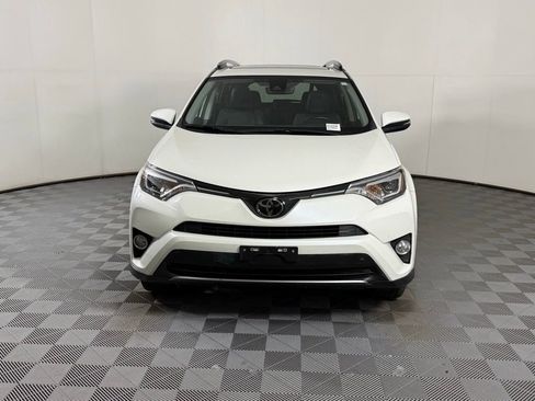 Used 2018 Toyota RAV4 Limited image 7