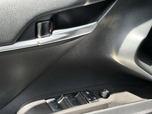 Used 2024 Toyota Camry SE FWD image 21