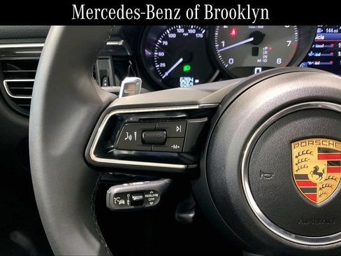 Used 2025 Porsche Macan S AWD/4WD image 23