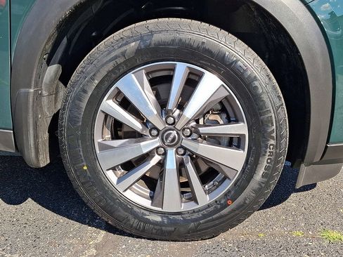Used 2023 Nissan Pathfinder SL AWD/4WD image 19