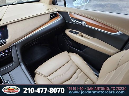 Used 2018 Cadillac XT5 Platinum image 15