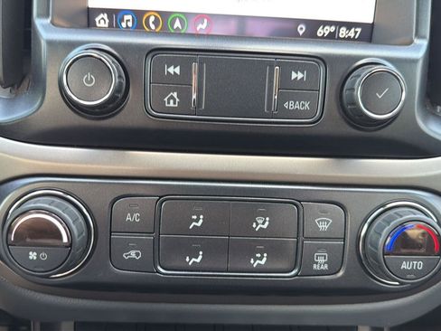 Used 2019 Chevrolet Colorado Z71 AWD/4WD image 8